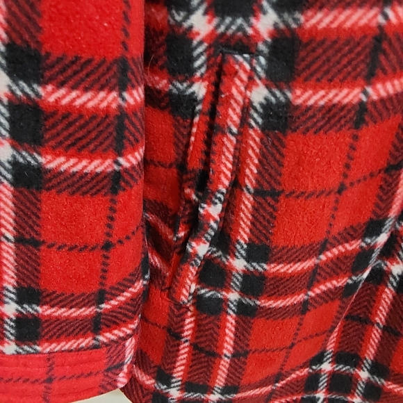 🌺 Unisex Soho Threads Red Plaid Sherpa-Lined Jacket - Picture 4 of 12
